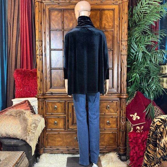 WynneLayers Black Stretch Velvet Side Slit Turtleneck Top - Picture 9 of 14